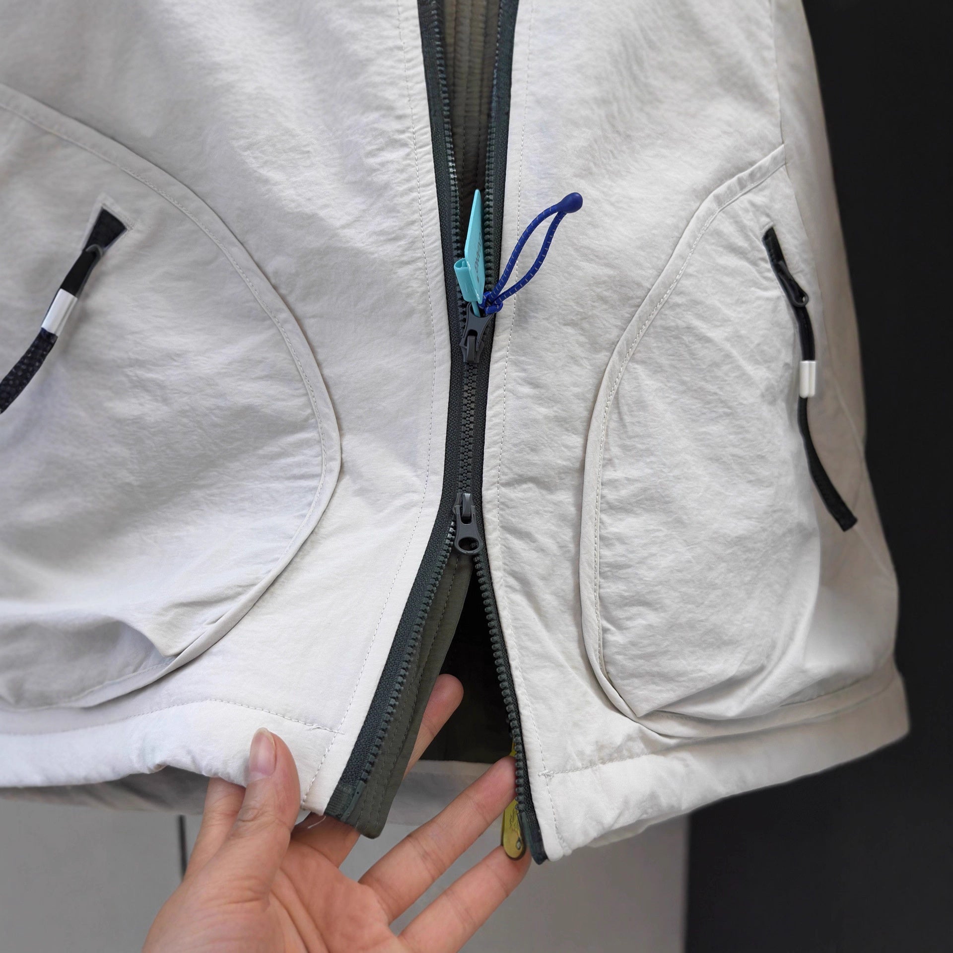 Lightweight Warm And Waterproof Outdoor Mountain-style Quilted Hooded Jacket Men's Wears Averon™