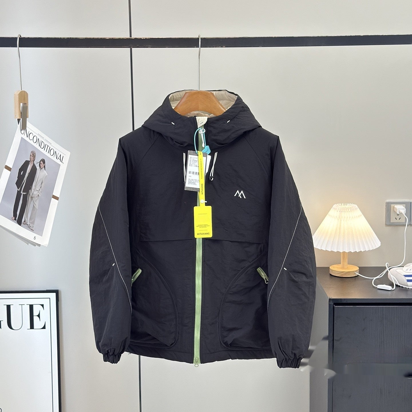 Lightweight Warm And Waterproof Outdoor Mountain-style Quilted Hooded Jacket Men's Wears Averon™ Black L