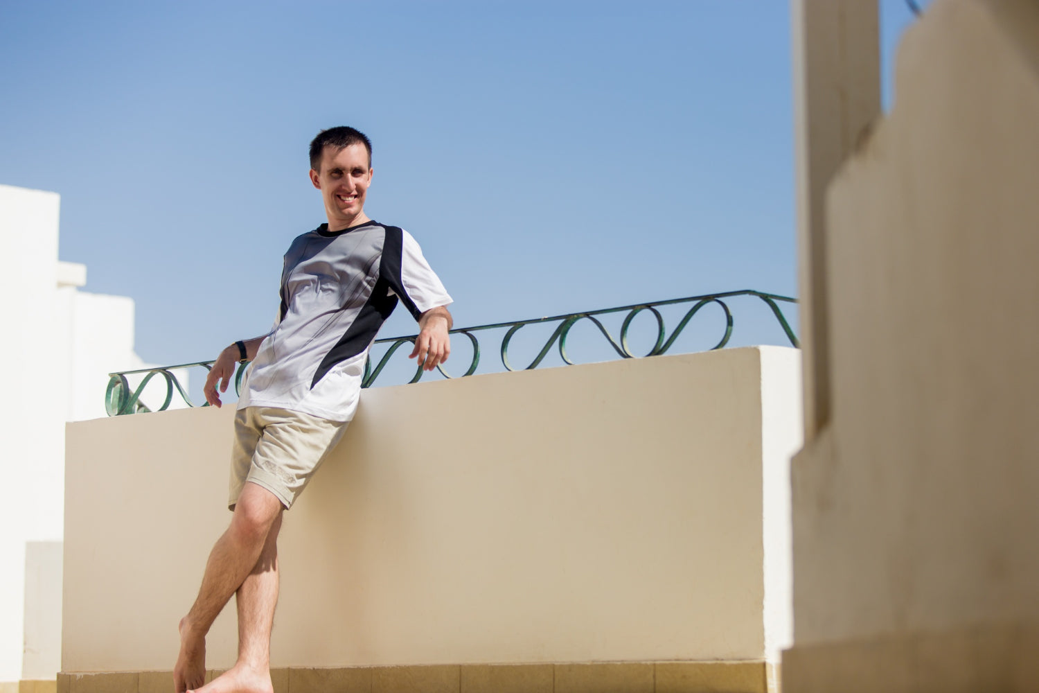 Effortless Summer Style — Discover the AVERON Casual Button-Down Shirt and Men’s Shorts Set